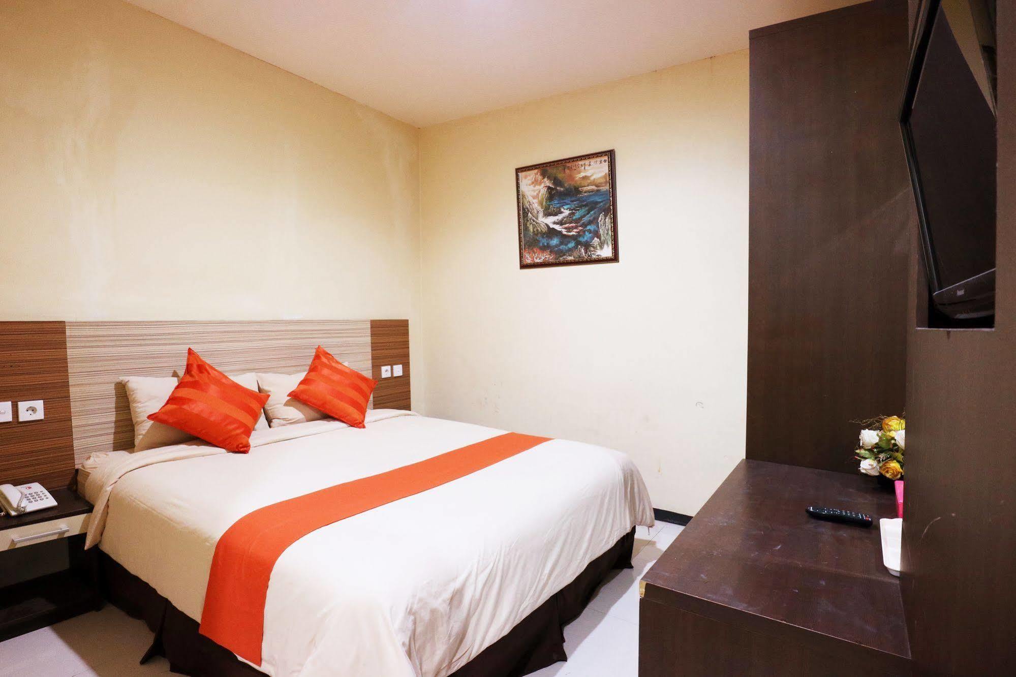 Agraha Andalas Hotel Makasar Zewnętrze zdjęcie
