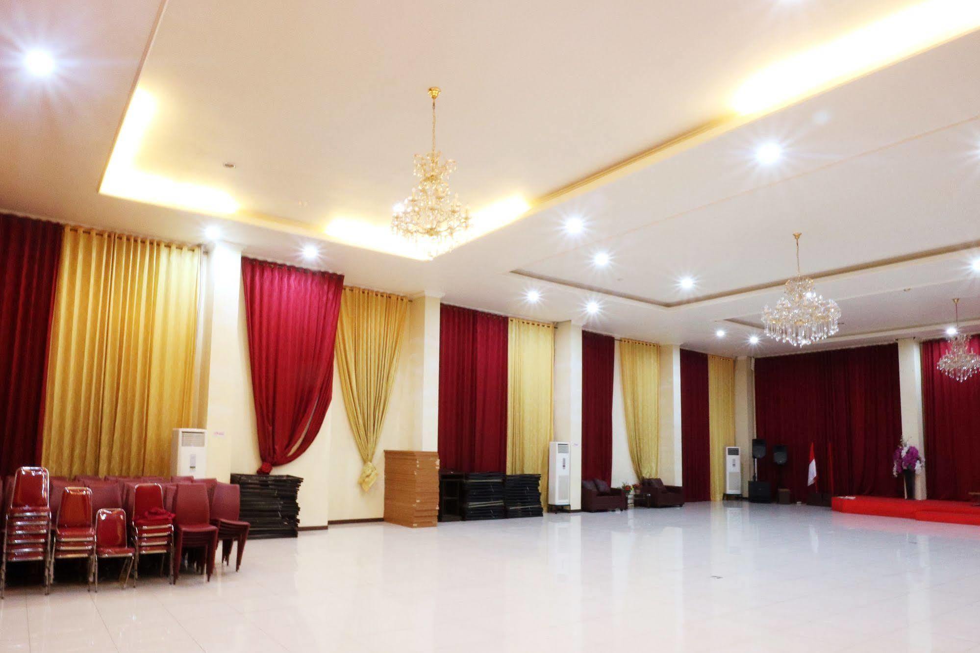 Agraha Andalas Hotel Makasar Zewnętrze zdjęcie