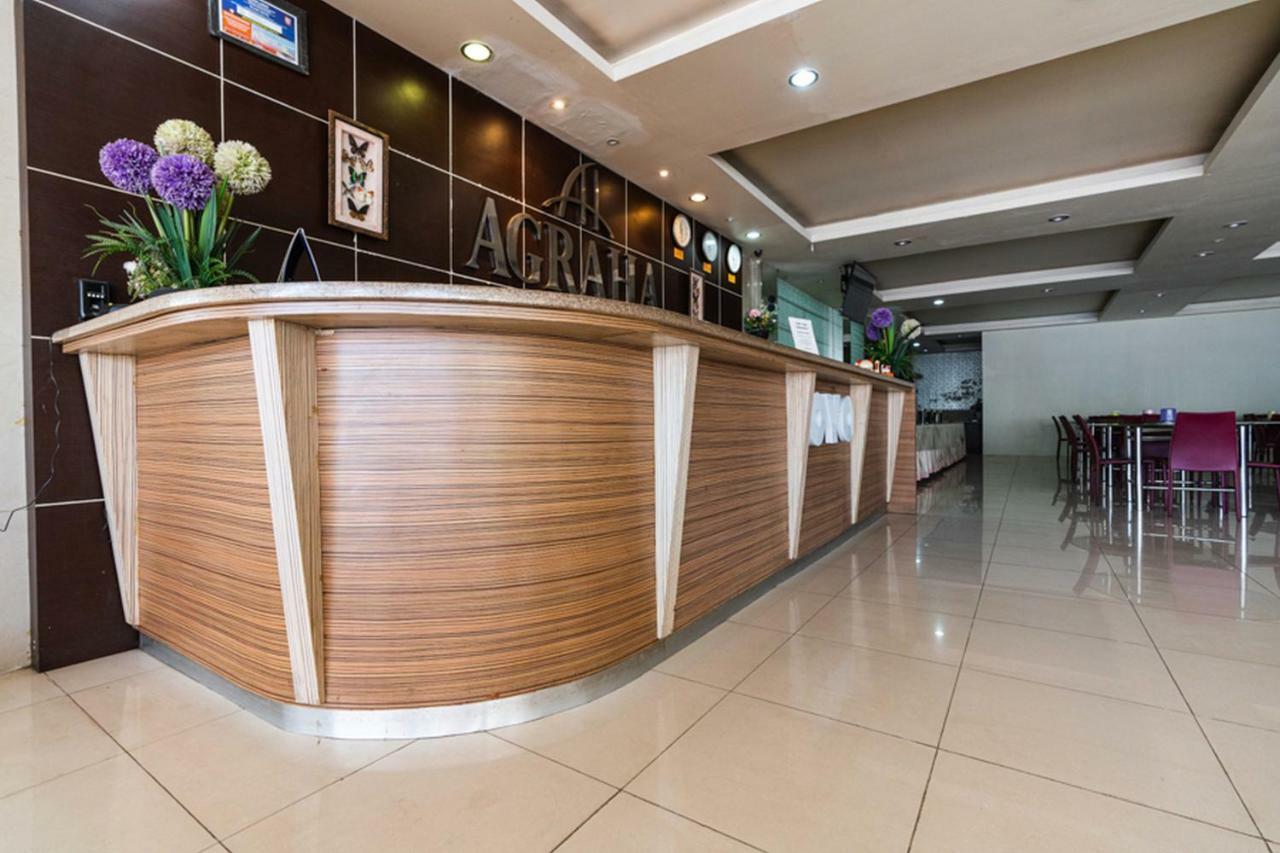 Agraha Andalas Hotel Makasar Zewnętrze zdjęcie